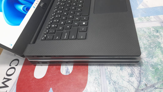 Dell Precision 5540- 9th Gen. FHD Intel Core i5 -256GB NVMe SSD - 16GB RAM - 8GB Total Graphic
