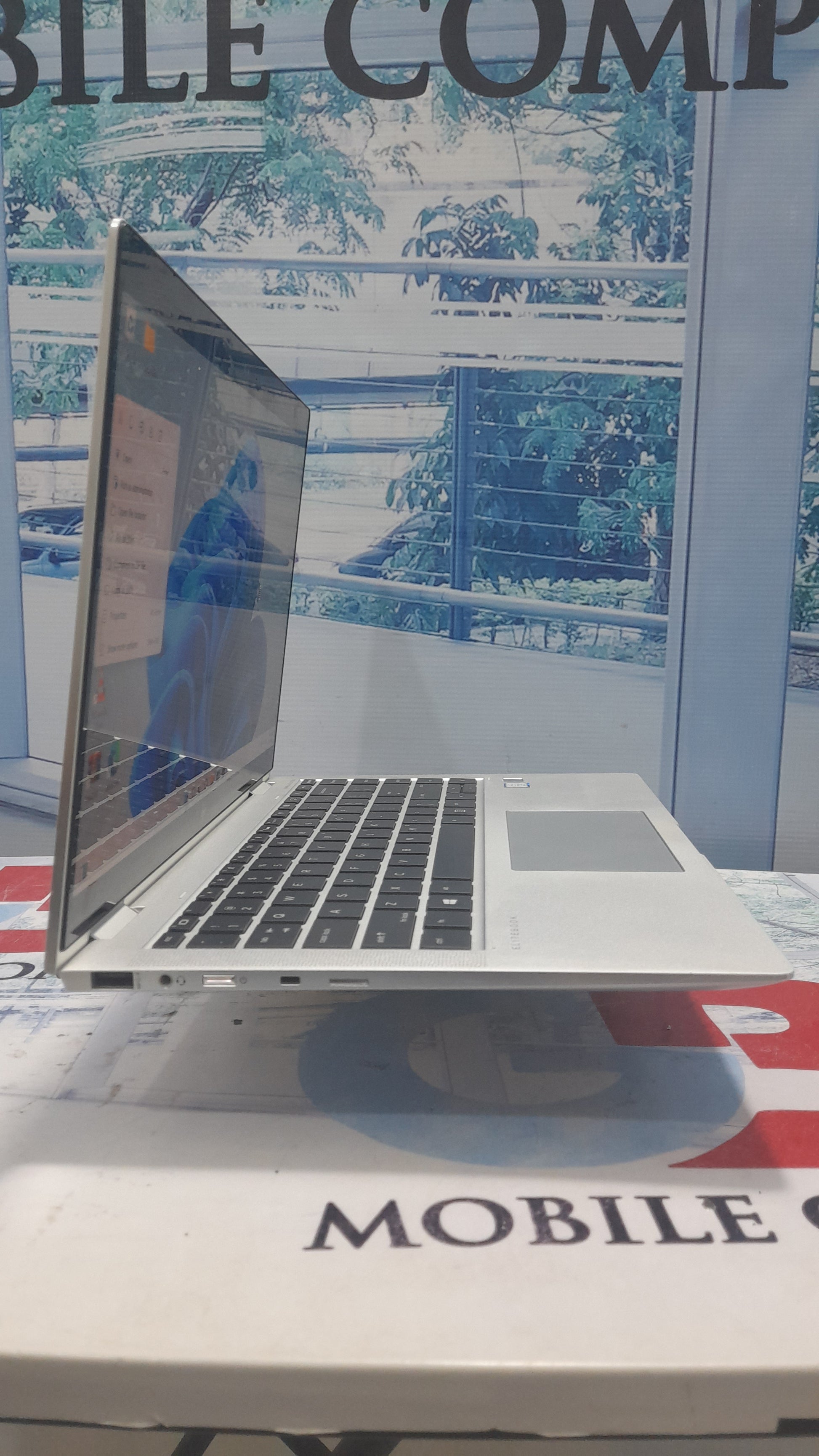 HP EliteBook  1040 G5 x360 8th Gen. Intel Core i5 laptop for sale in lagos at affordable prices