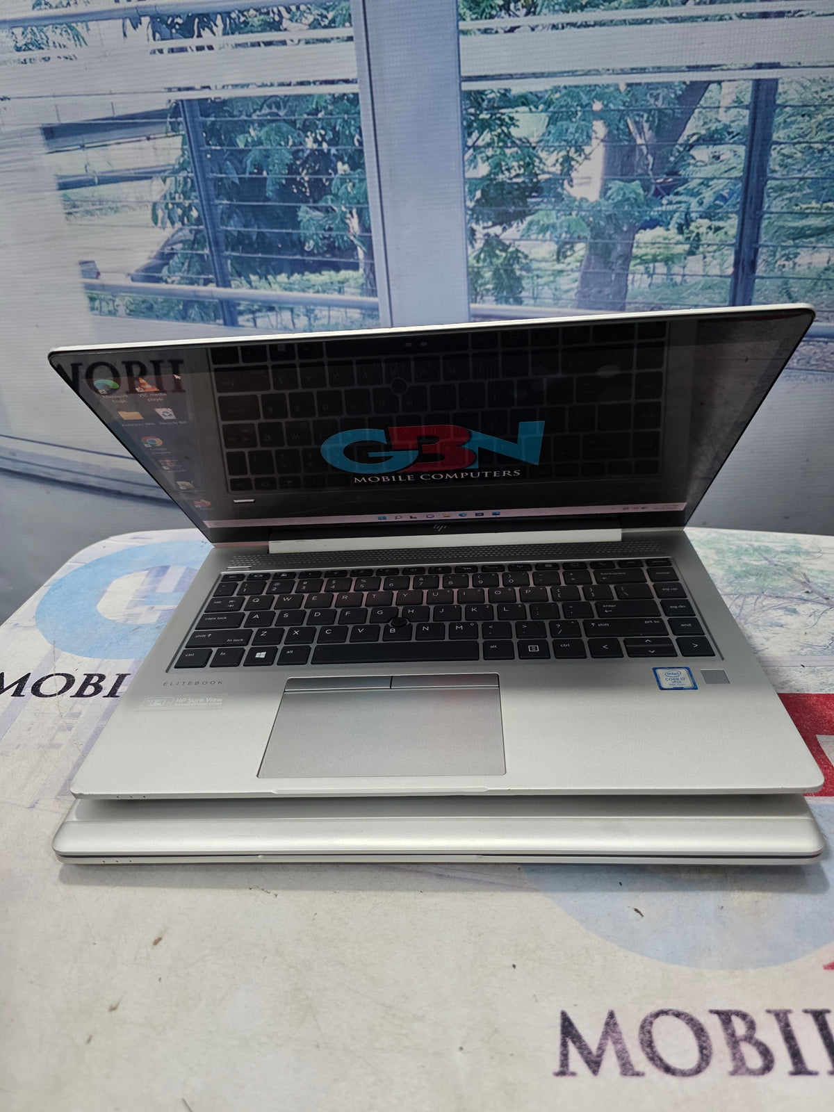 HP EliteBook 840 G5 Touchscreen| 8th Gen Core i7 | 8GB RAM | 256GB SSD | Backlit Keyboard