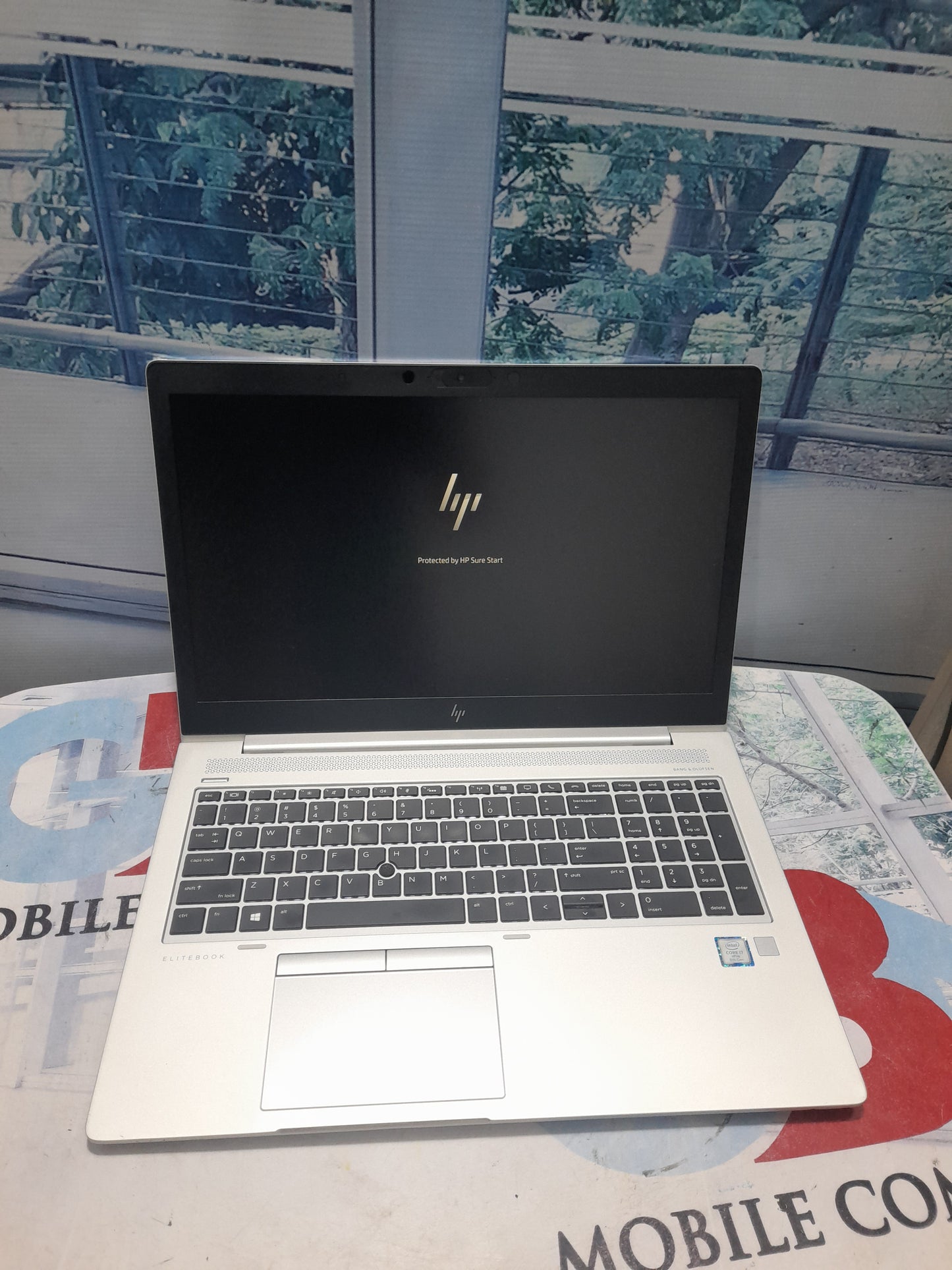 HP EliteBook 850 G6 - 8th Gen. Intel Core i7 - 256GB SSD - 8GB RAM - 4GB Total Graphics - Keypad Light - HDMI