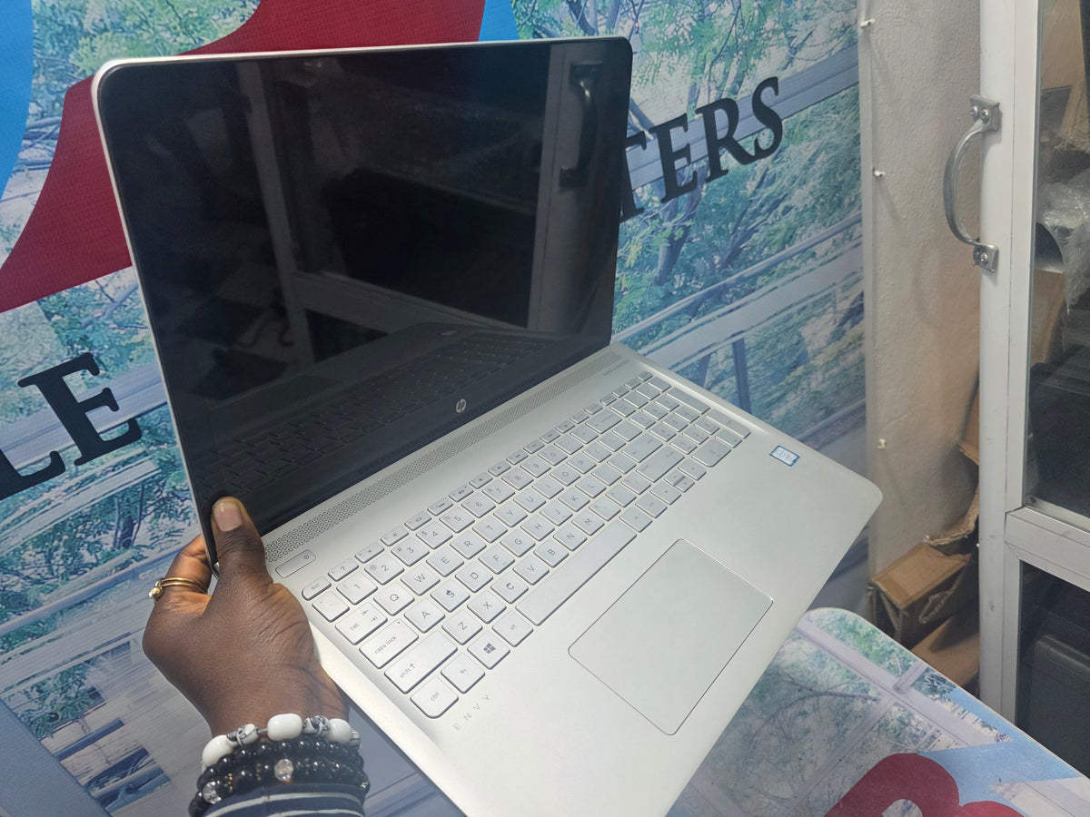 Hp Envy 15 Touch screen intel core i7 256GB SSD 8GB RAM