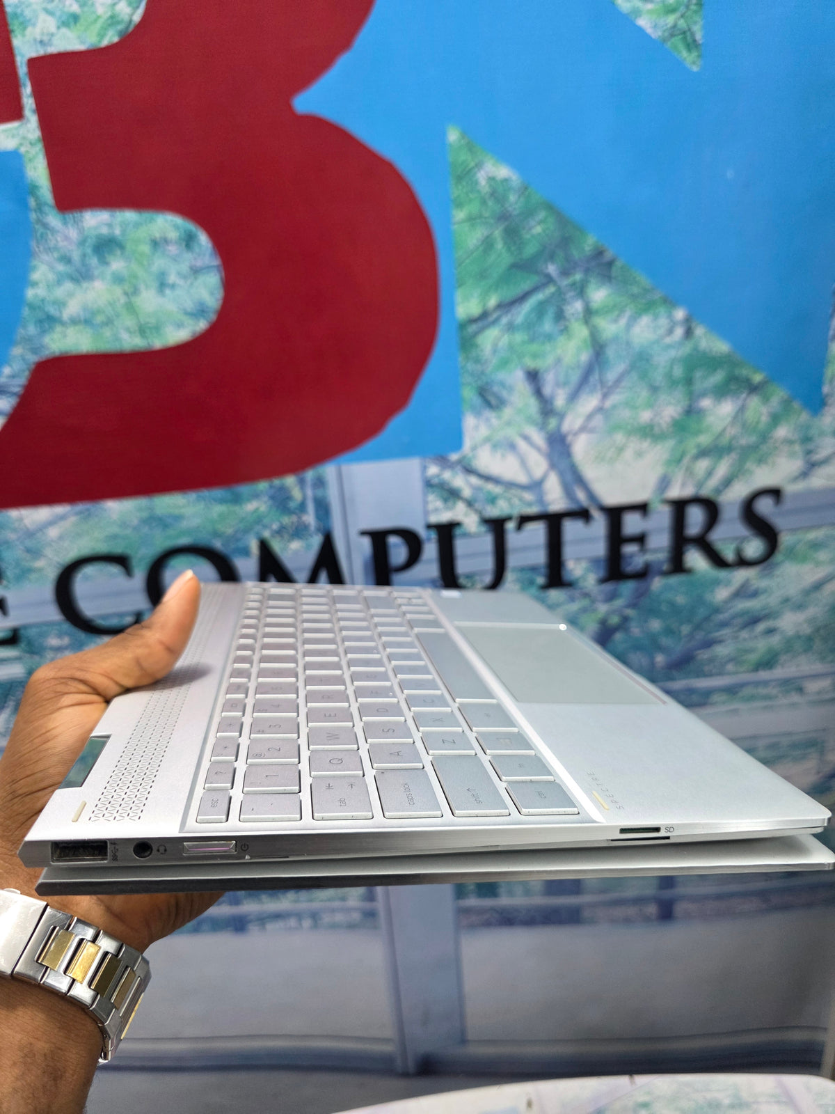 Hp Spectra 13 8th Gen.Touchscreen x360 2 IN 1 intel core i7 256 SSD 16G RAM Keyboard light