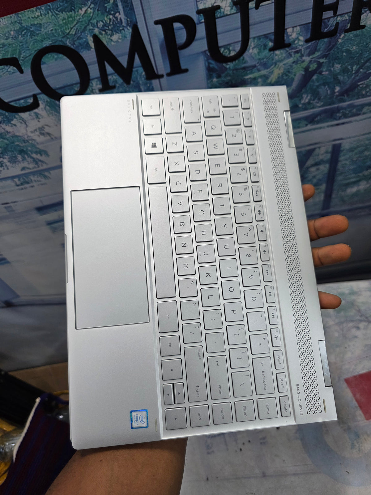 Hp Spectra 13 8th Gen.Touchscreen x360 2 IN 1 intel core i7 256 SSD 16G RAM Keyboard light