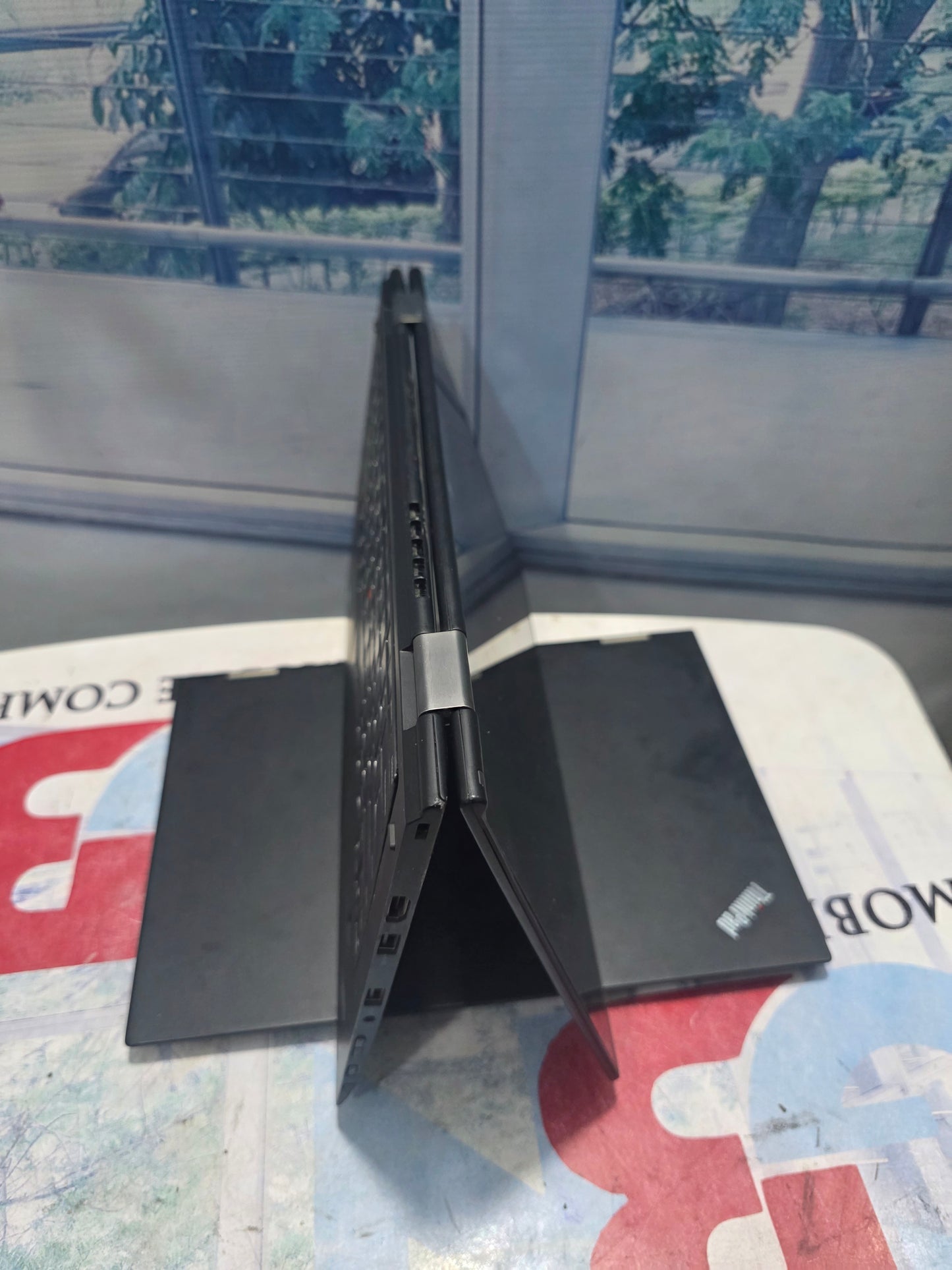 Best UK Used Laptops for Students in Lagos,uk used laptop prices in Nigeria, uk used laptop shop in lagos, best laptop for gamming in lagos, Lenovo thinkpad laptops for sale at good affordable prices, Lenovo yoga laptops for sale in lagos,Lenovo  Thinkpad Yoga x1  x360 Touchscreen 6th Gen. intel core i7 256G SSD 8G RAM Keyboardlight 4G Total graphic