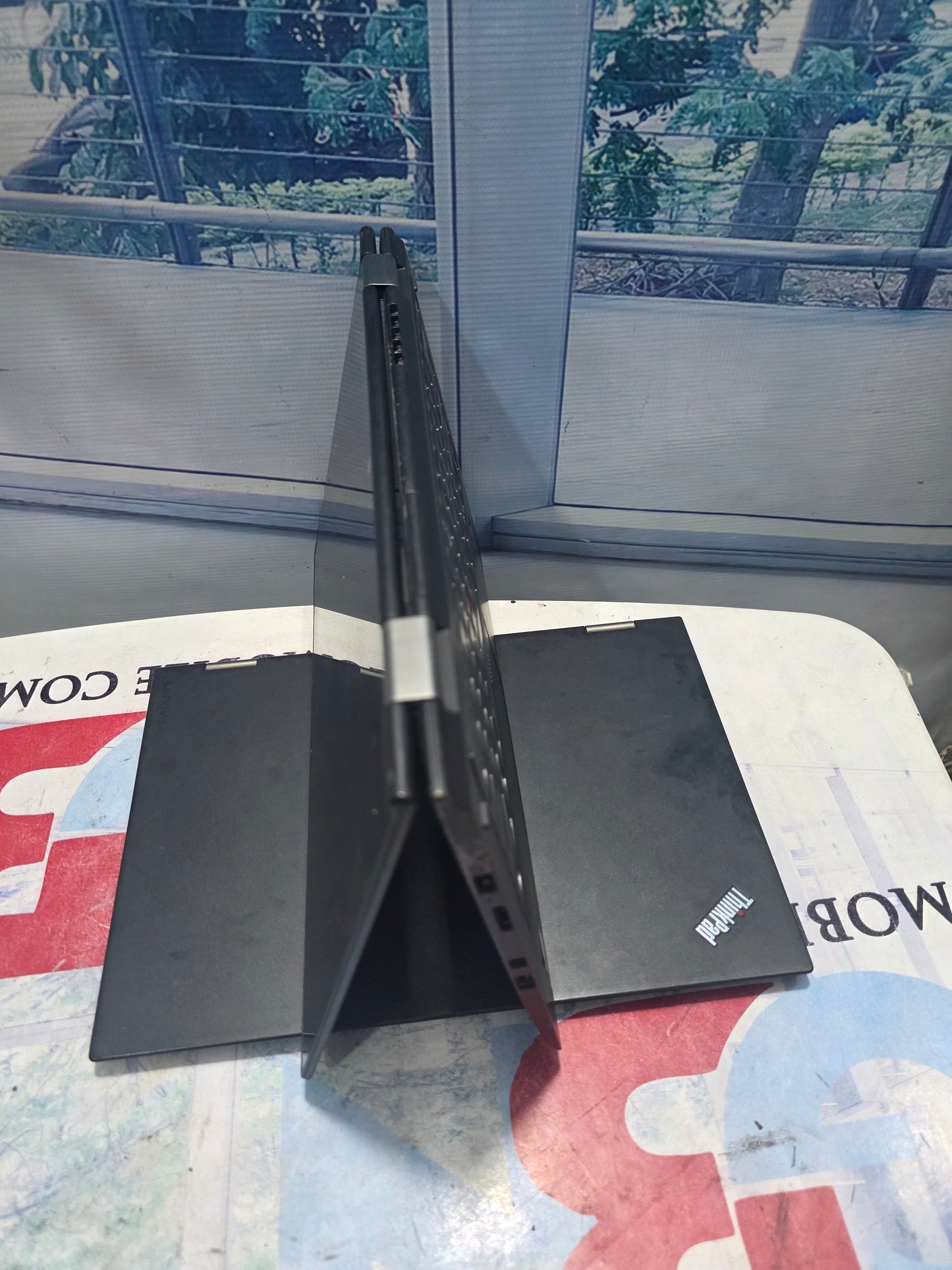 Best UK Used Laptops for Students in Lagos,uk used laptop prices in Nigeria, uk used laptop shop in lagos, best laptop for gamming in lagos, Lenovo thinkpad laptops for sale at good affordable prices, Lenovo yoga laptops for sale in lagos,Lenovo  Thinkpad Yoga x1  x360 Touchscreen 6th Gen. intel core i7 256G SSD 8G RAM Keyboardlight 4G Total graphic