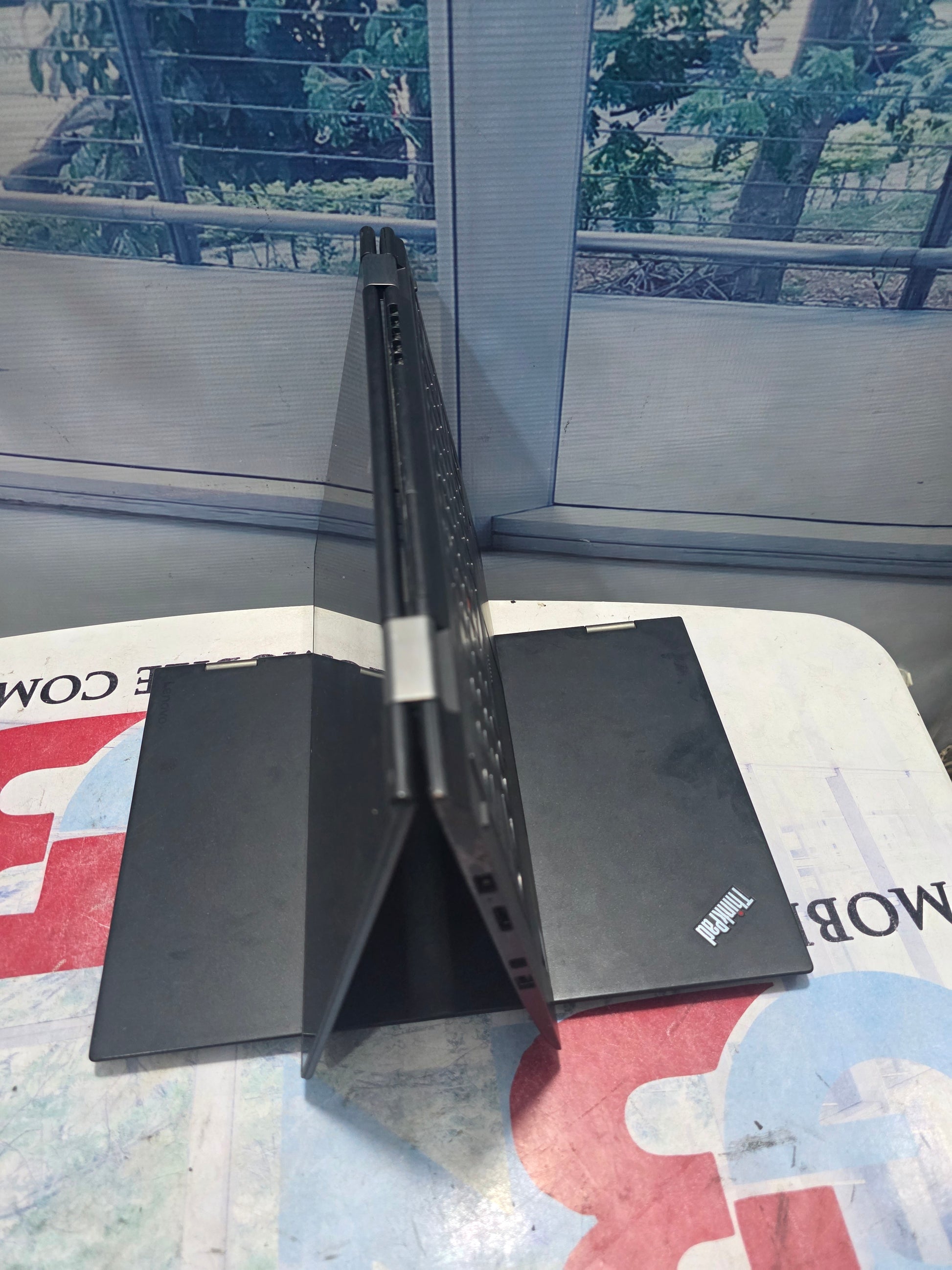 Best UK Used Laptops for Students in Lagos,uk used laptop prices in Nigeria, uk used laptop shop in lagos, best laptop for gamming in lagos, Lenovo thinkpad laptops for sale at good affordable prices, Lenovo yoga laptops for sale in lagos,Lenovo  Thinkpad Yoga x1  x360 Touchscreen 6th Gen. intel core i7 256G SSD 8G RAM Keyboardlight 4G Total graphic