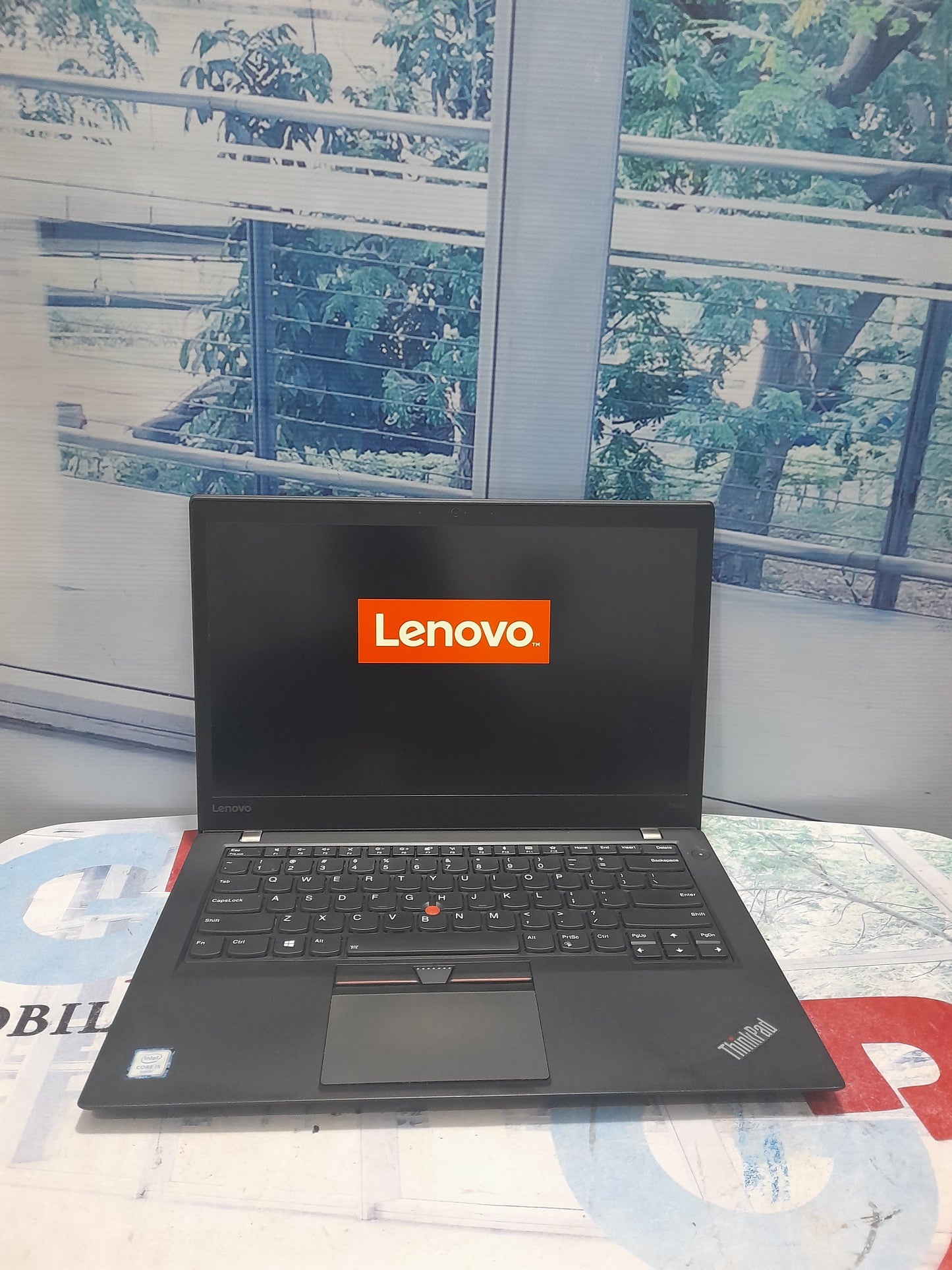 Lenovo ThinkPad T460s - Intel Core i5 6th Gen. - 256GB SSD - 8GB RAM - 4GB Total Graphic
