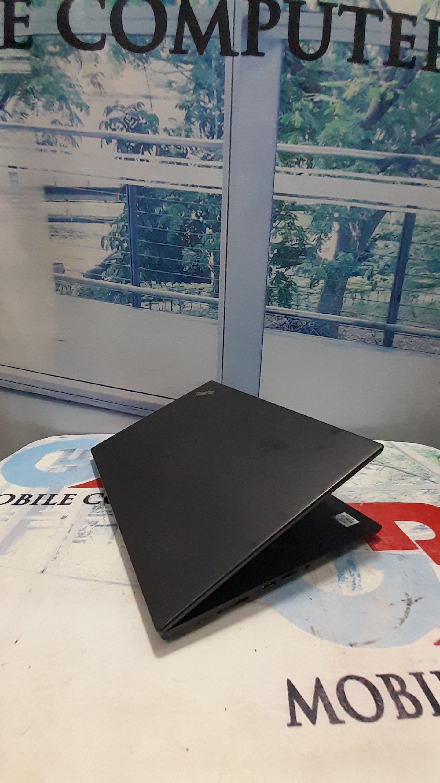 Lenovo ThinkPad X13 Gen1.Touchscreen 10th Gen.Intel Core i5 - 256GB SSD - 8GB RAM - 4GB Total Graphic