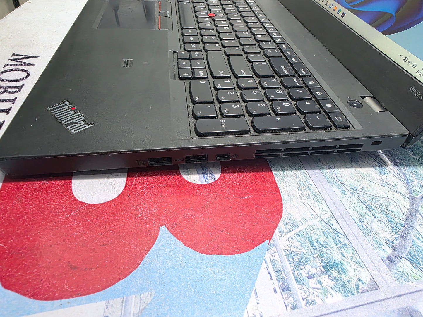 Lenovo ThinkPad W550S 2G Dedicated graphic Intel Core i7 5th Gen. - 256GB SSD - 8GB RAM - 8GB Total Graphic