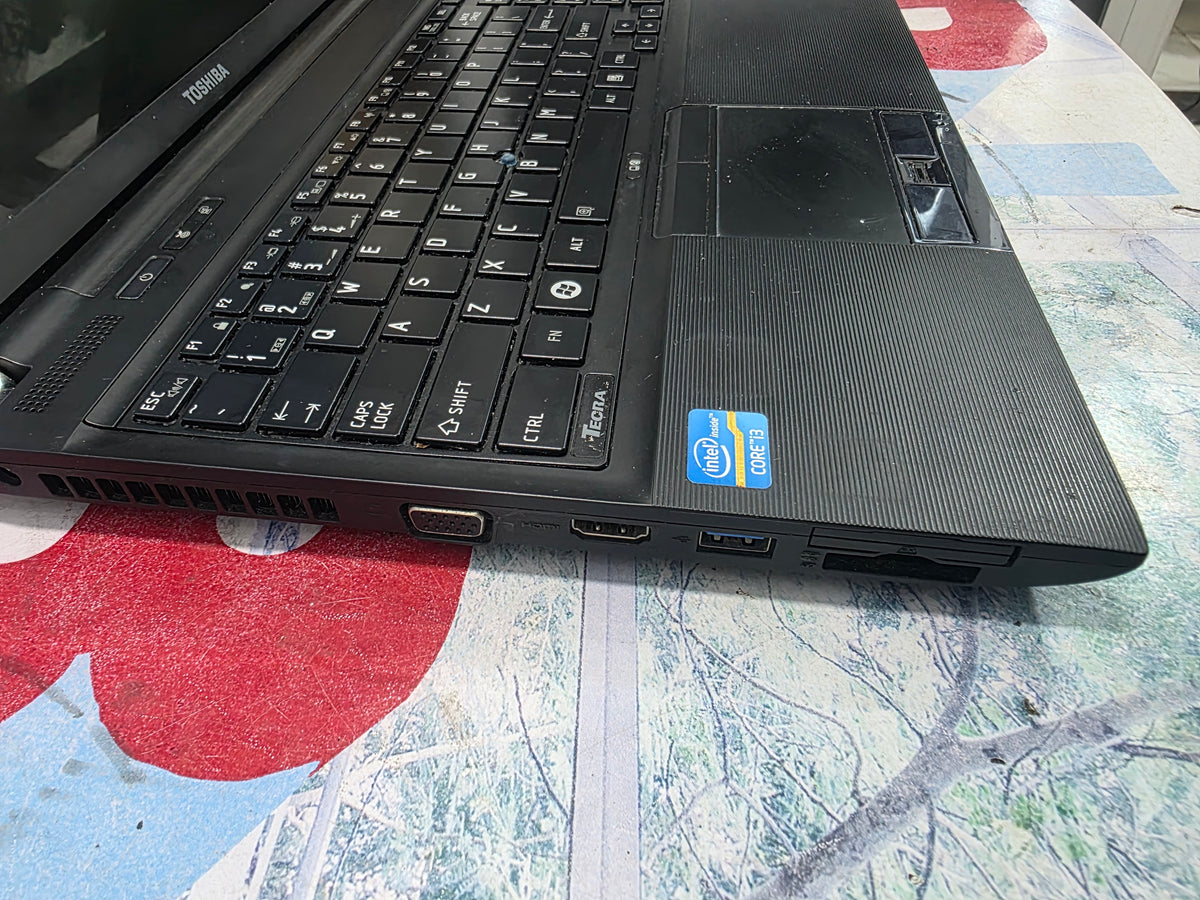 Toshiba Tecra R850 2ND Gen. intel core i5 320G HDD 8G RAM