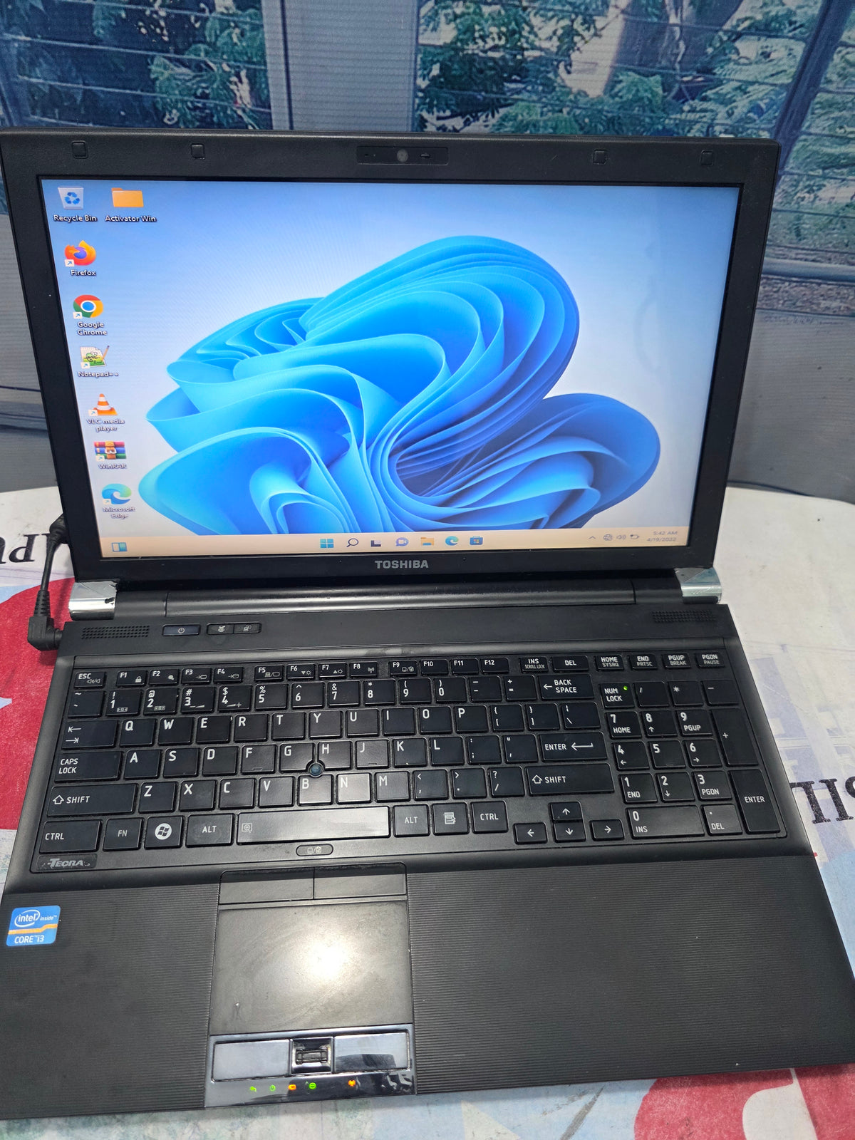 Toshiba Tecra R850 2ND Gen. intel core i5 320G HDD 8G RAM