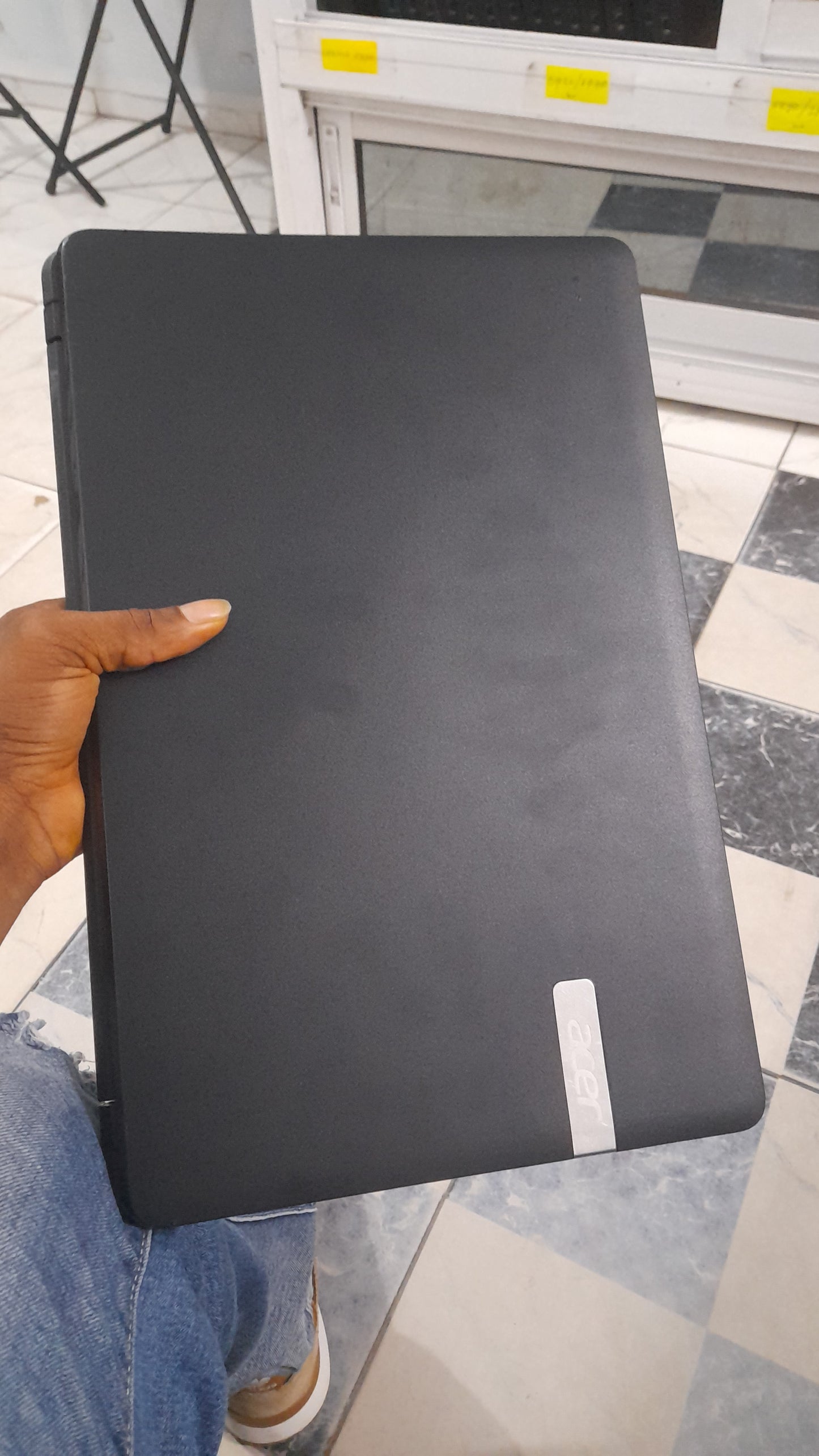 Acer aspire -3rd Gen. Intel Core i3 vPro 320G &nbsp;HDD 4G RAM 15.6-Inch screen size