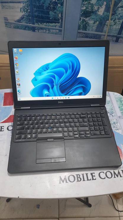 Uk used dell latitude E5550 core i5 laptop for sale, London used dell latitude E5550 core i5 laptop for sale in lagos, second hand used dell latitude E5550 core i5 laptop for sale, laptop warehouse in ikeja computer village lagos 