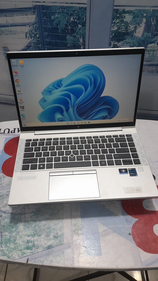 p EliteBook 840 G8 11th Gen. intel core i7 - 512GB SSD - 16GB RAM - 8GB Total Graphics - HDMI  Keyboard Light