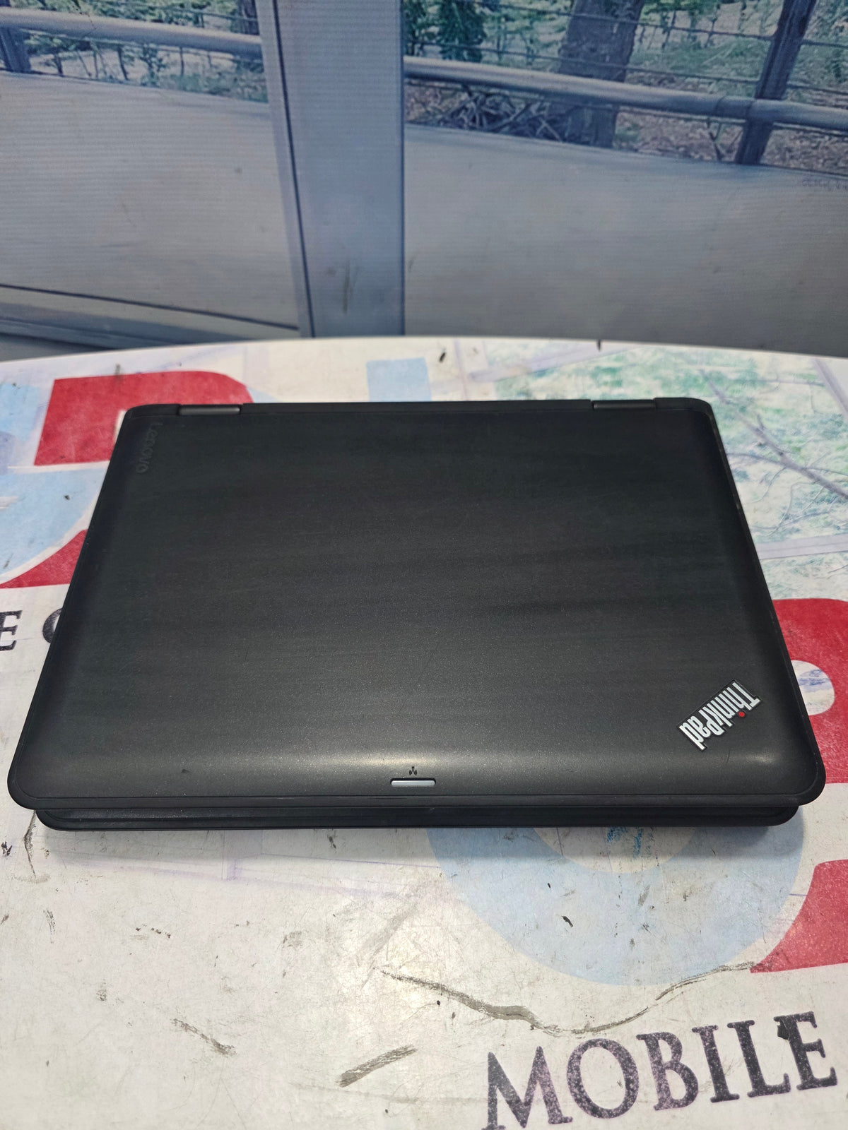 Lenovo ThinkPad Yoga 11E 2 IN 1 x360 touchscreen 7th Gen. intel core i3 128G SSD 4G RAM