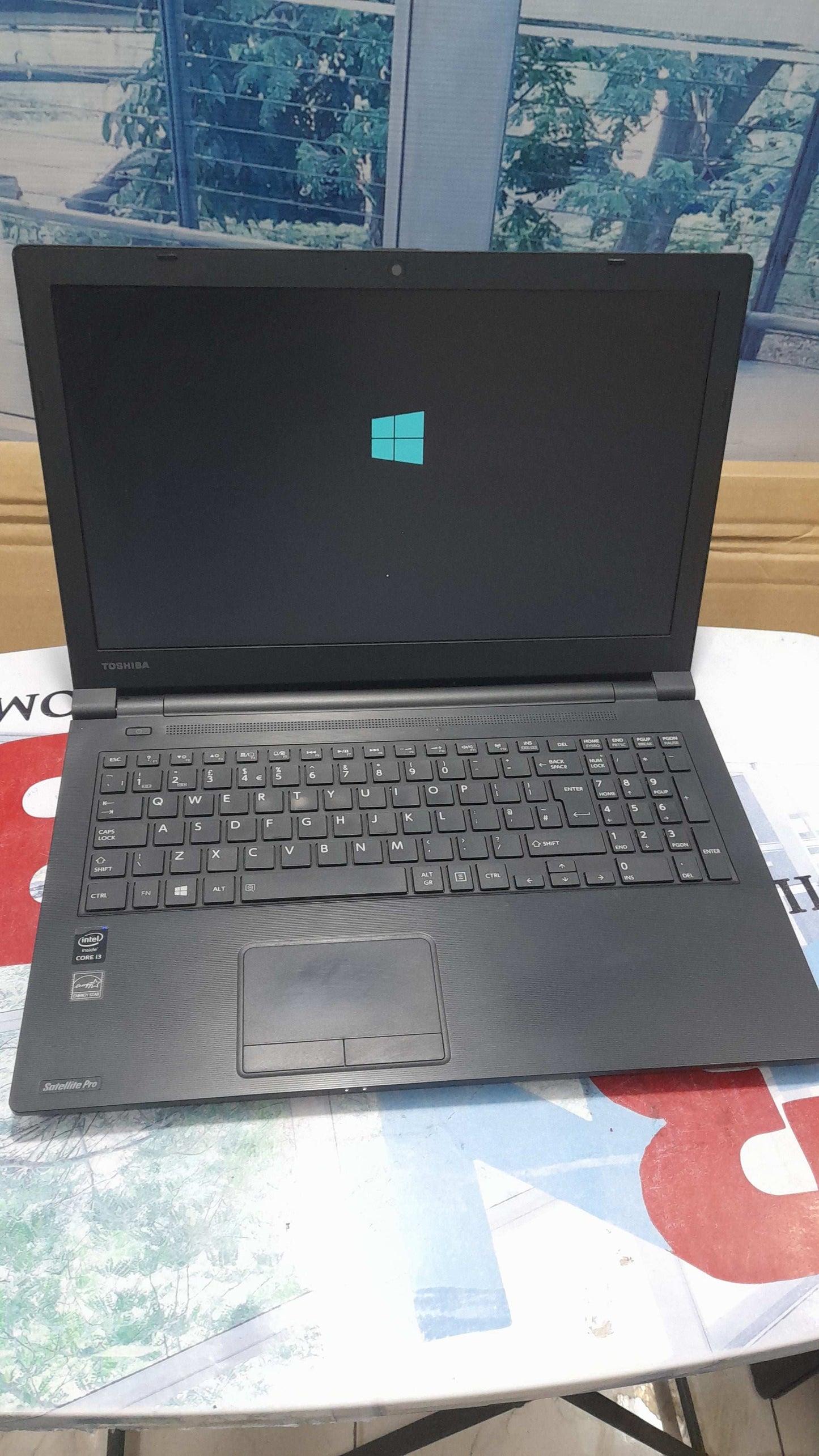 Toshiba satellite pro R50-B - 4th Gen. Intel Core i3 - 320GB HDD - 4GB RAM - 4GB Total Graphics