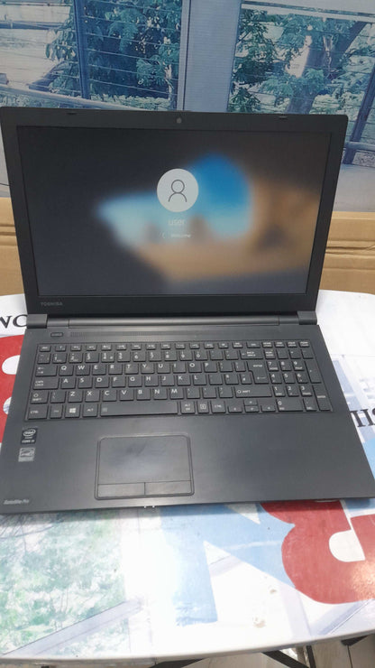Toshiba satellite pro R50-B - 4th Gen. Intel Core i3 - 320GB HDD - 4GB RAM - 4GB Total Graphics