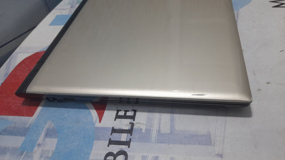 Toshiba satellite pro L55-C - 5th Gen. Intel Core i5 - 500GB HDD - 8GB RAM - 4GB Total Graphics