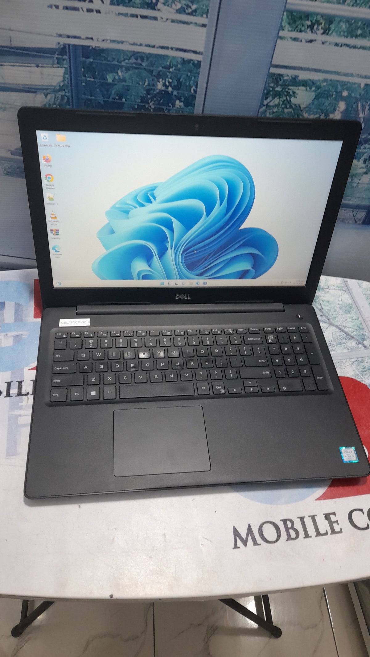 Dell latitude 3590 2G Dedicated graphic 8th gen. intel core i7 256GB SSD- 16G RAM 8G total graphic