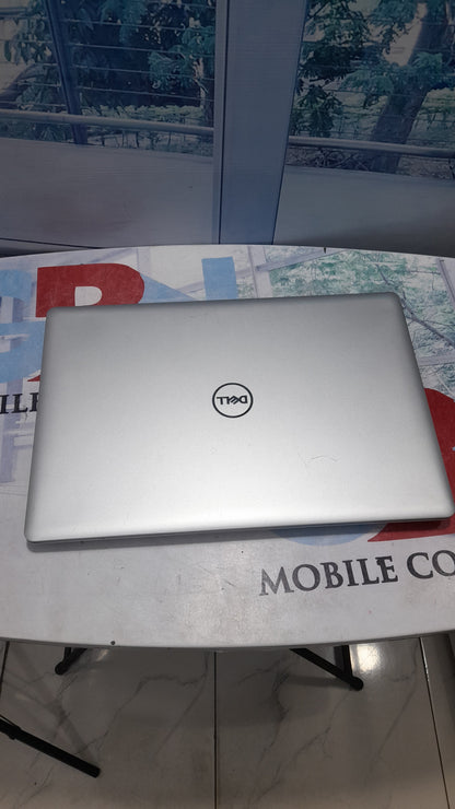Dell Inspiron 5570 - 8th Gen. Touchscreen Intel Core i7 - 256GB SSD - 8GB RAM - HDMI - Keyboard Light