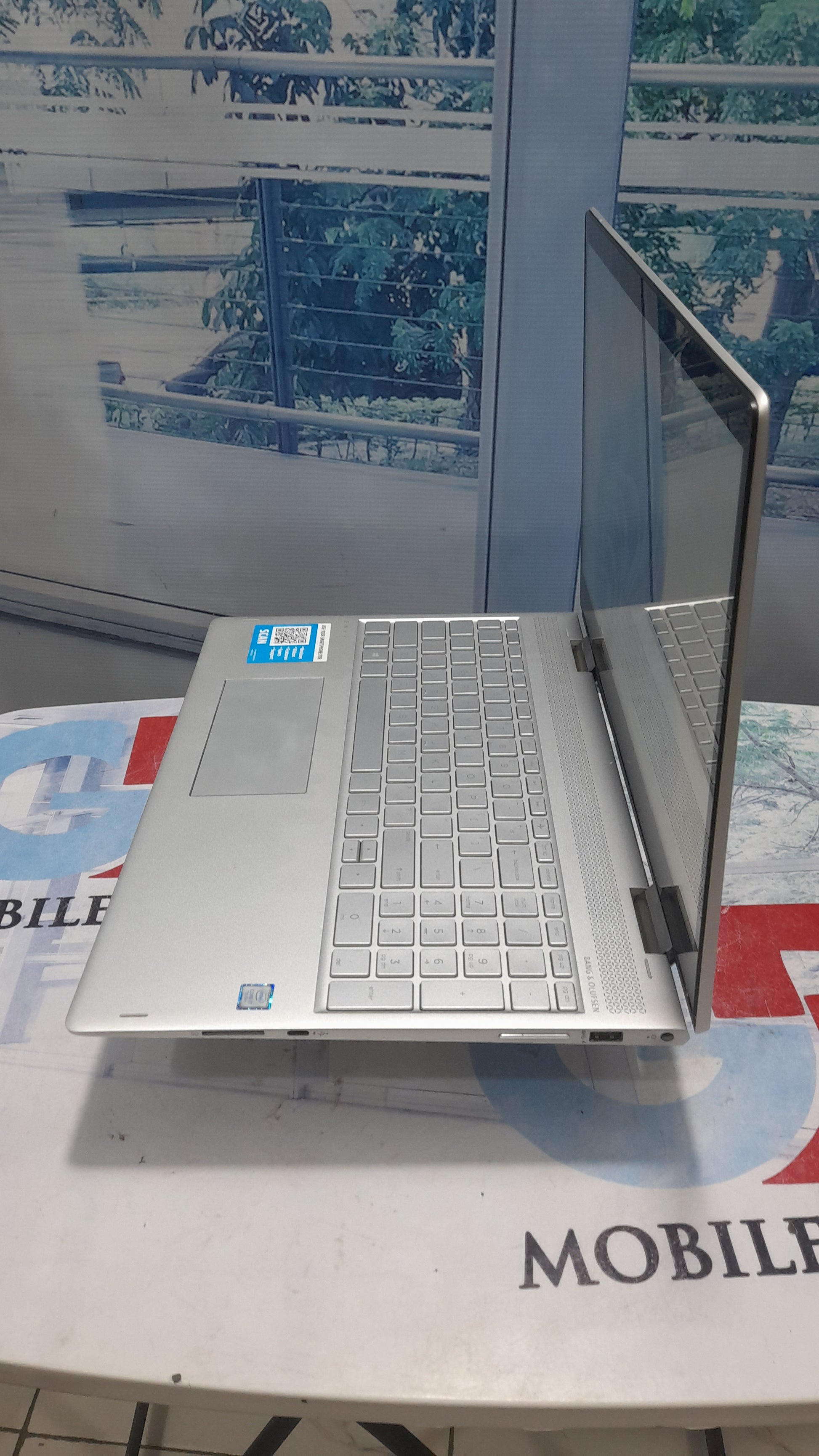 HP Envy x360 2-in-1 15 touch-Screen laptop 7th Gen.Intel Core i7