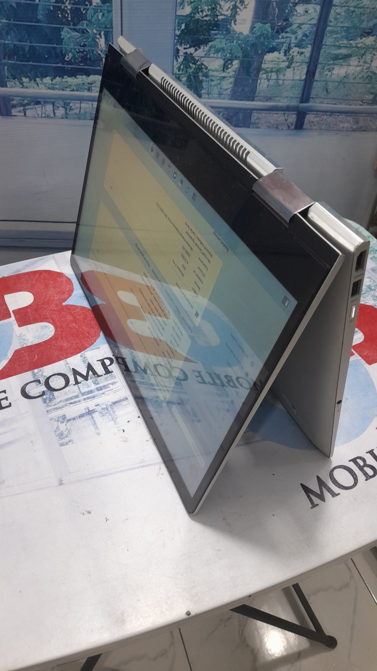 HP Envy x360 2-in-1 15 touch-Screen laptop 7th Gen.Intel Core i7