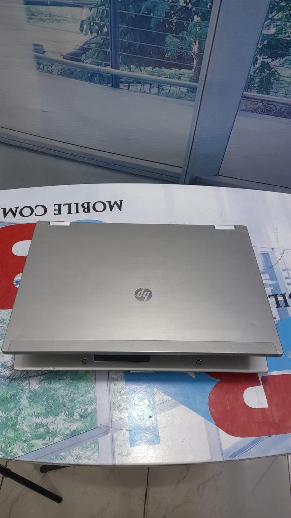 HP EliteBook 8440p - Intel Core i5 - 4GB RAM - 320GB HDD - DVD-RW