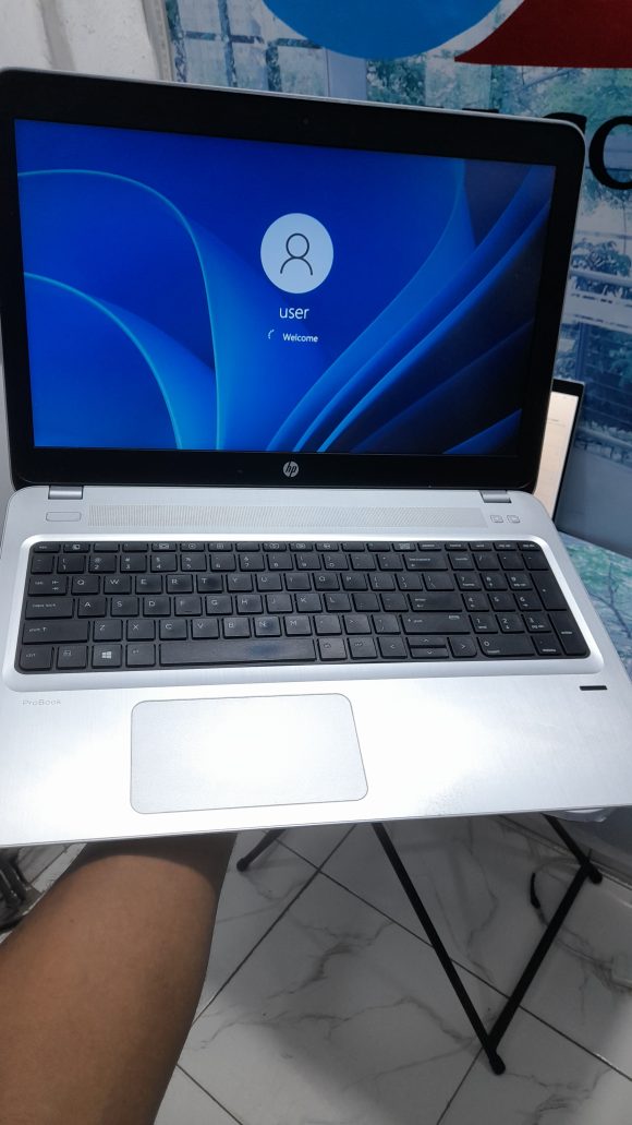 UK USED HP ProBook 450 G4 - 7th Gen. Intel Core i5 - 500GB HDD - 8GB RAM - 4GB Total Graphics FOR SALE IN LAGOS IKEJA COMPUTER VILLAGE